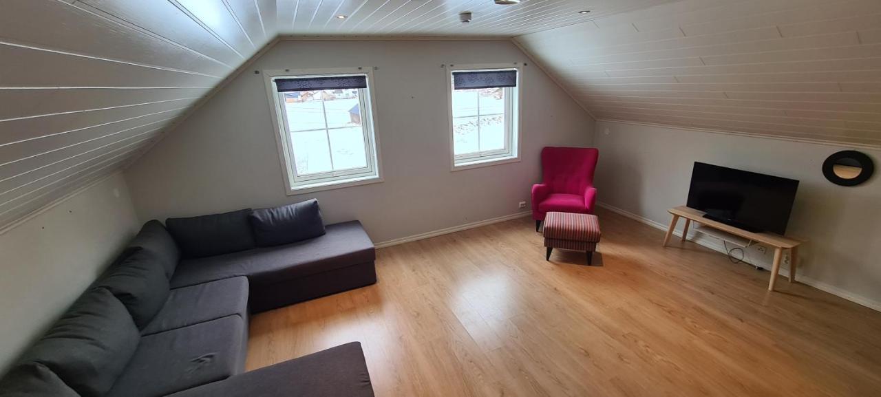 Cheerful 4-Bedroom Home With Fireplace, 1,5Km From Flam Center Aurland Εξωτερικό φωτογραφία